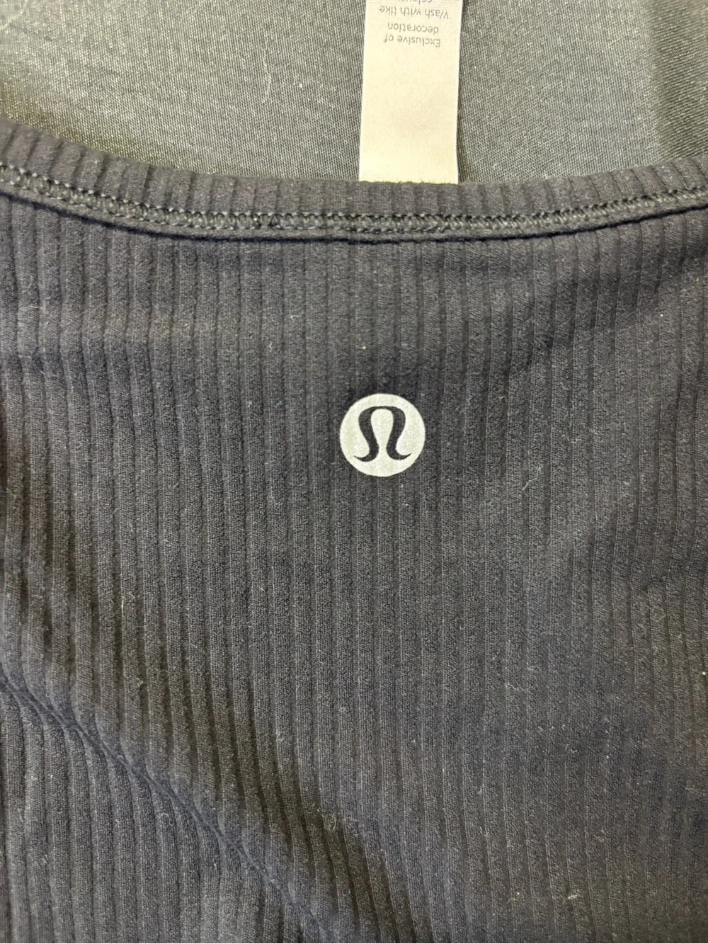 Lululemon Black Ribbed Ruched Long Sleeve Crop Top Size 8 - Picture 7 of 11